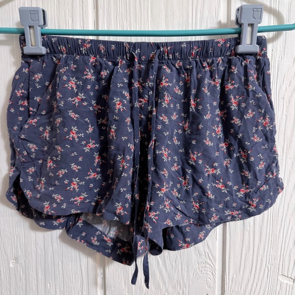 Garage Pants - Garage Blue Floral Patterned Shorts